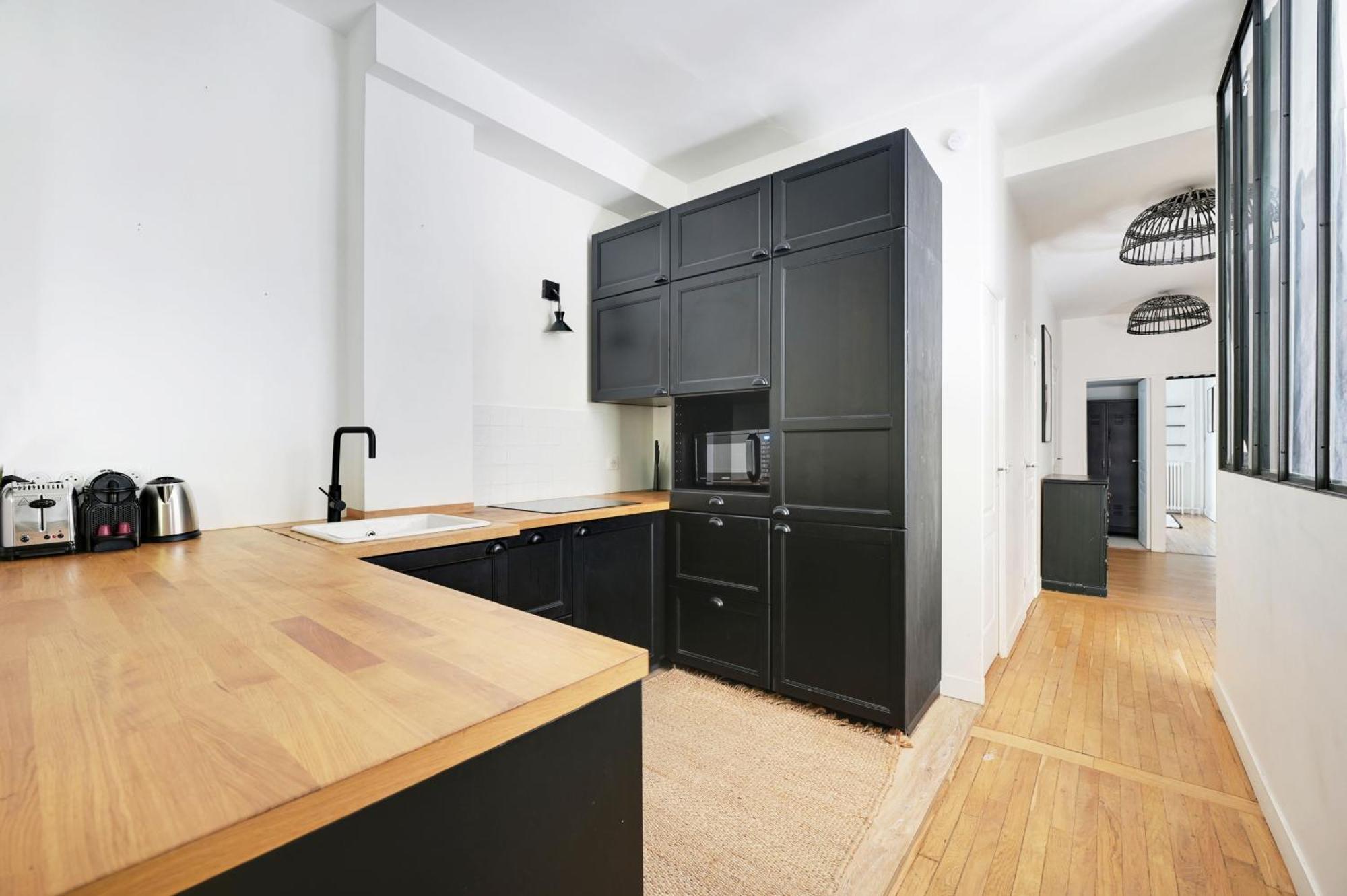 Beautiful 3br With Garden - Mirabeau - Mobility Lease *