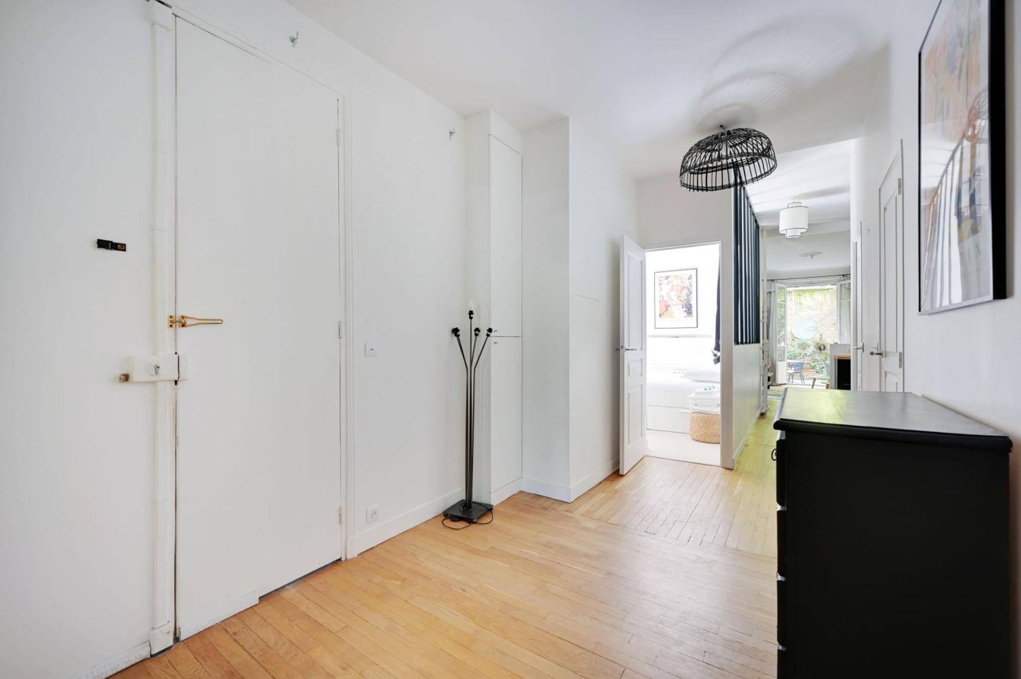 Beautiful 3br With Garden - Mirabeau - Mobility Lease Apartment Paris